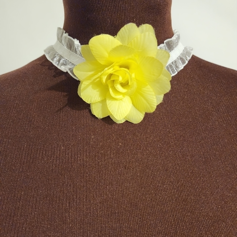 Hand Crafted Floral Choker Necklace Yellow White Flower Choker